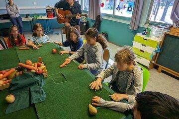 enfants participant à l'atelier