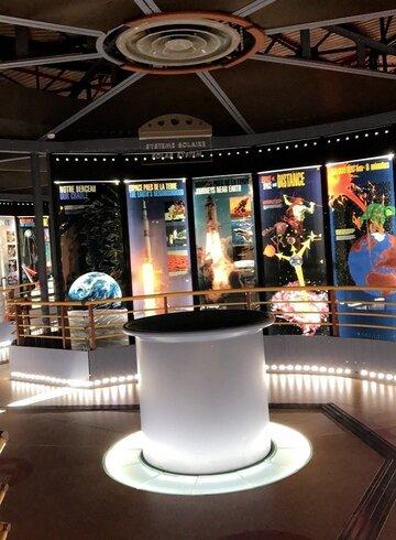 Musée de l'espace Vue de l'intérieur du musée de l'espace