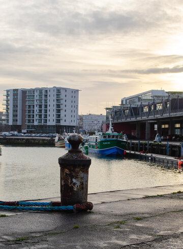 Vue sur le bassin Napoléon de Boulogne-sur-Mer