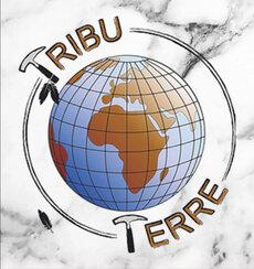 Un globe terrestre autour duquel gravitent le nom Tribu-Terre